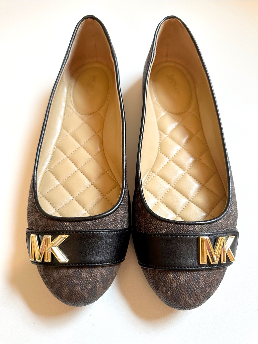 Michael Kors Jilly Ballet Flats Black/Brown Monogram Gold Tone Hardware Size 8.5
